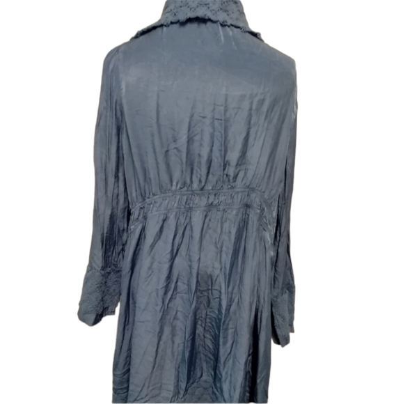 BNWT gorgeous silky blue light jacket - Picture 4 of 7